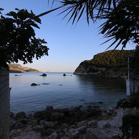 Sea Breeze Apartment Paleokastritsa Exterior photo